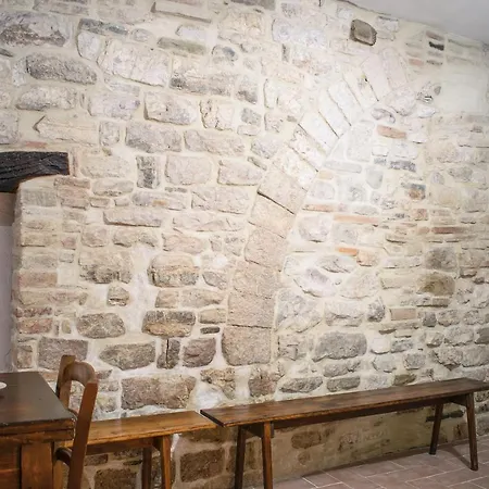 Monolocale Centro Storico 아파트 구비오