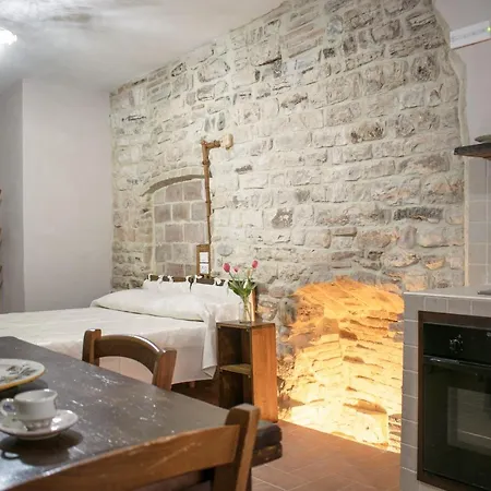 Monolocale Centro Storico * 구비오